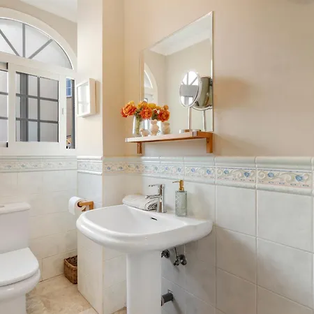 Alexandre Apartment